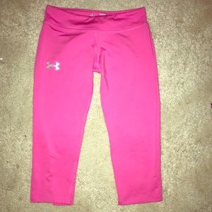 ❌SOLD❌ Girls Under Armour (YL) cropped